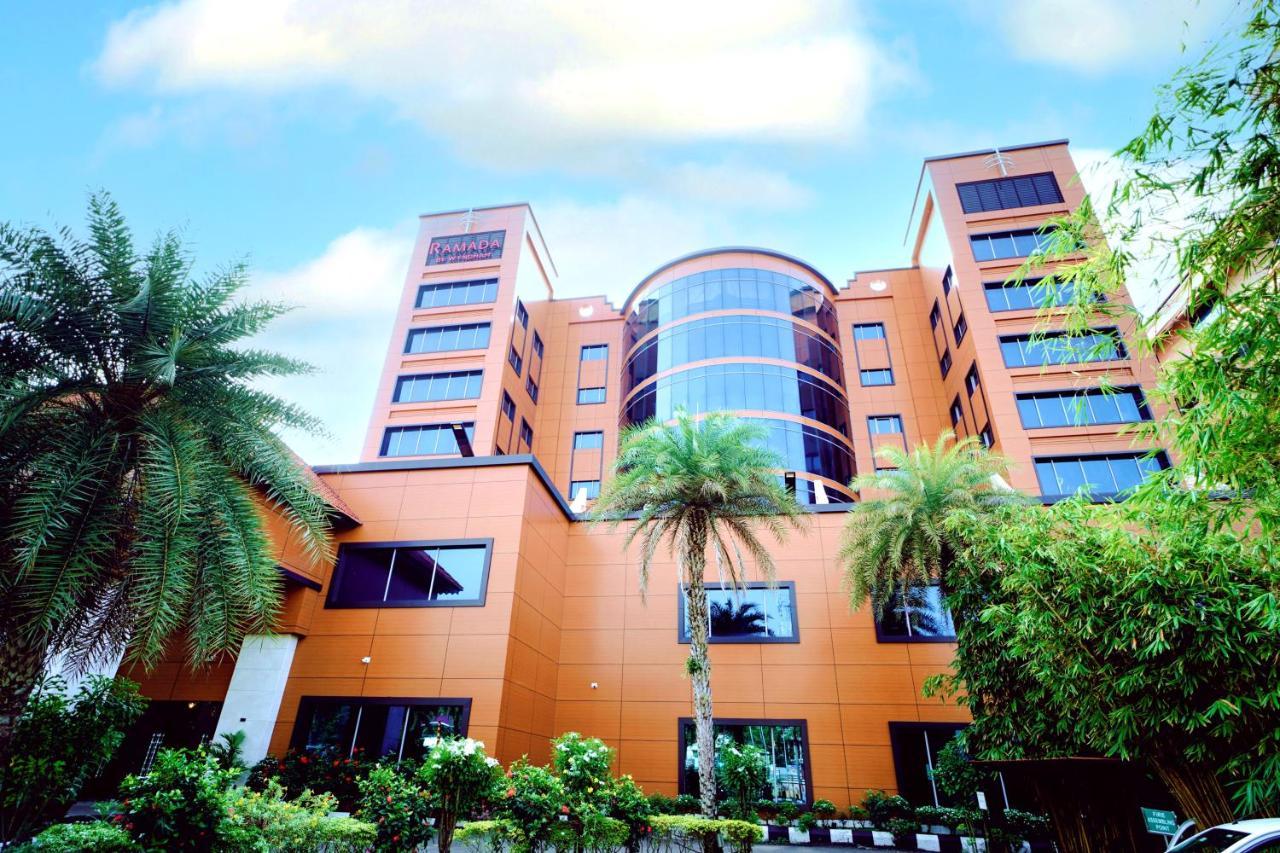 Ramada By Wyndham Alleppey Alappuzha Extérieur photo
