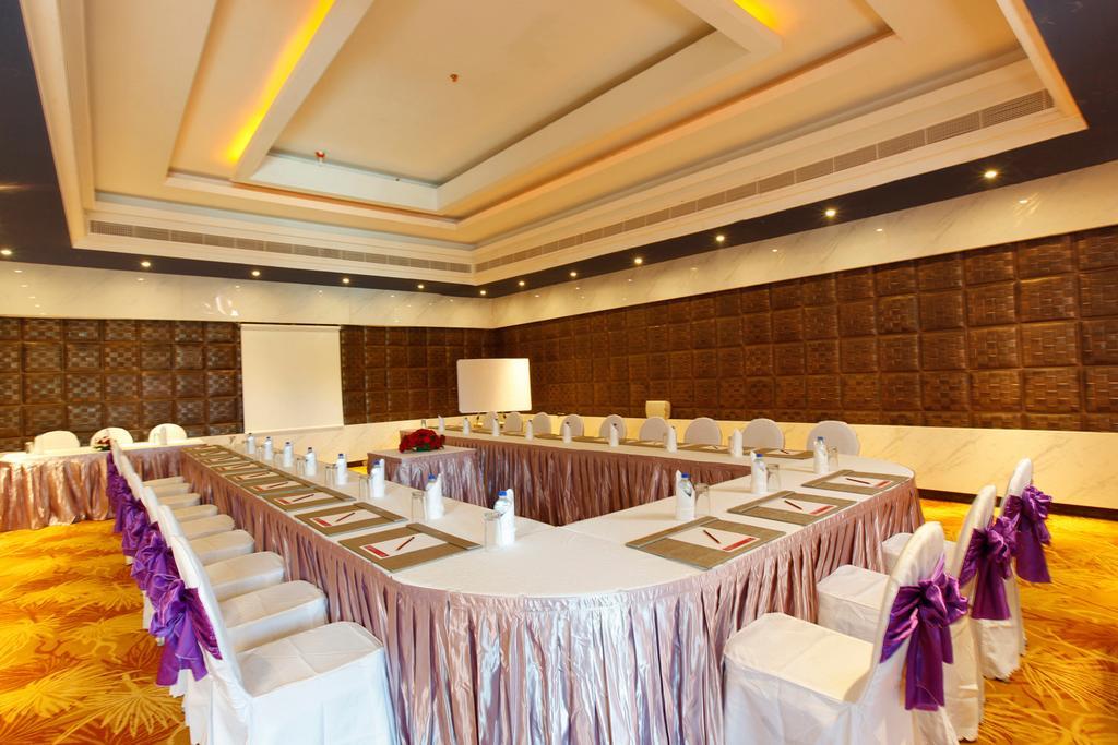 Ramada By Wyndham Alleppey Alappuzha Extérieur photo