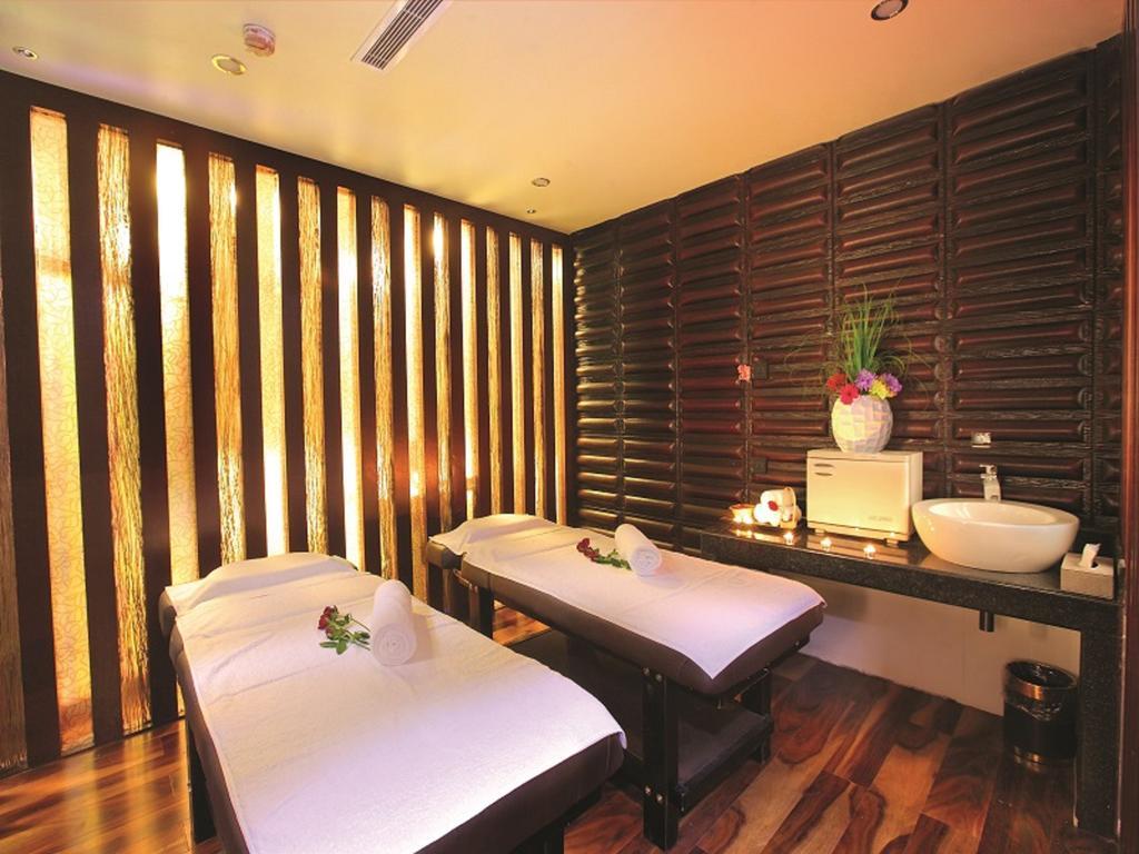 Ramada By Wyndham Alleppey Alappuzha Extérieur photo