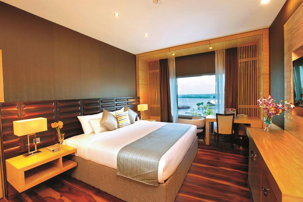 Ramada By Wyndham Alleppey Alappuzha Extérieur photo