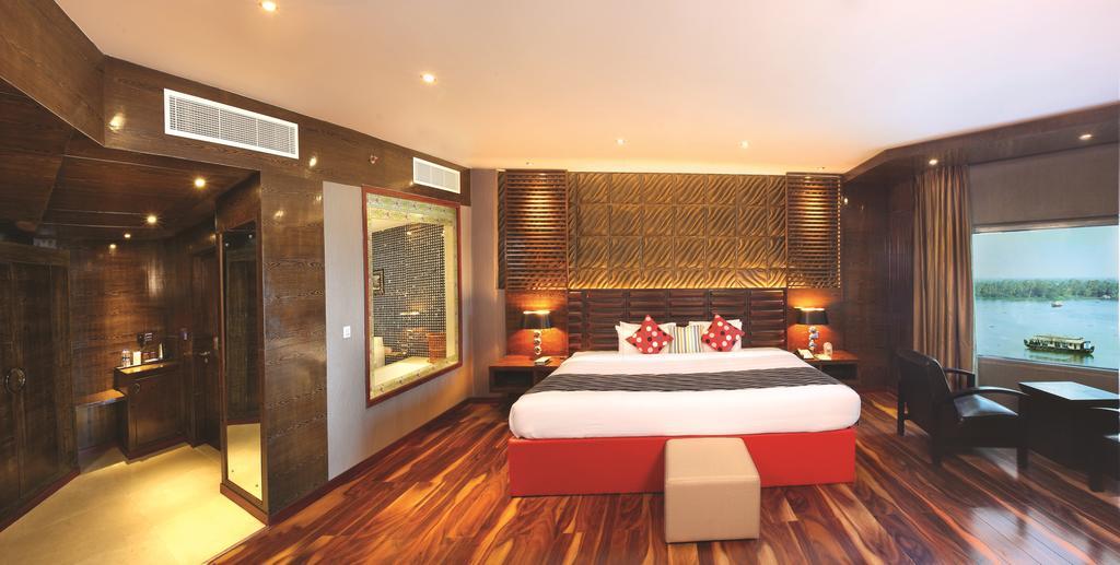 Ramada By Wyndham Alleppey Alappuzha Extérieur photo